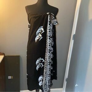 Sarong‎ Made in Indonesia Perfect for Beach Pool OS Has the fringe on Both Ends